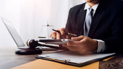 Como escolher servidor dedicado gerenciado para tribunais e órgãos públicos